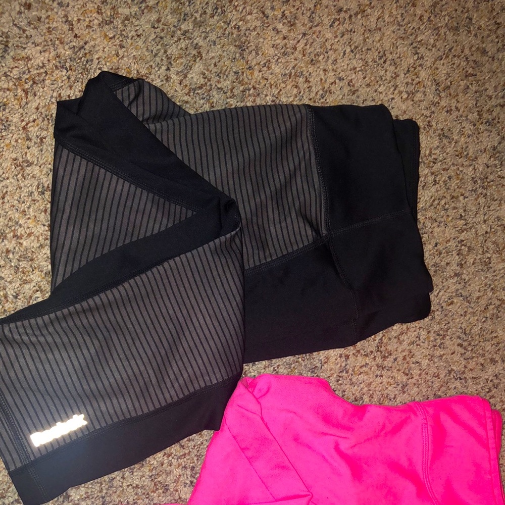 Reebok athletic leggings - large